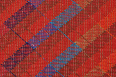 Tissu rouge motifs carrés // TPA44